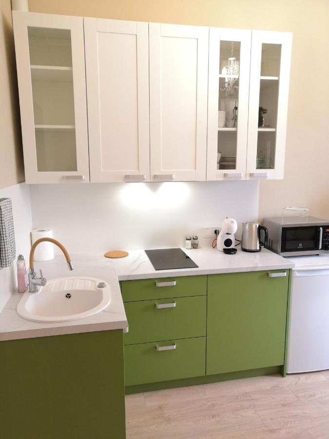 Cosy One Seperate Bedroom Apartment In City Center, Perfect For Family Trip. Riga Extérieur photo